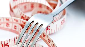 Motnje hranjenja so kronične, zato je tudi zdravljenje dolgotrajno. (Foto: Shutt