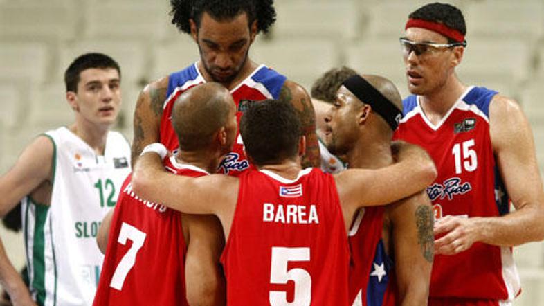 Portoričani so poskrbeli za veliko razočaranje med slovenskimi navijači.