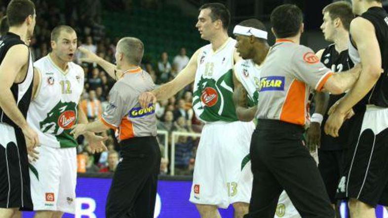 Na tekmi je bilo kar nekaj vroče krvi.