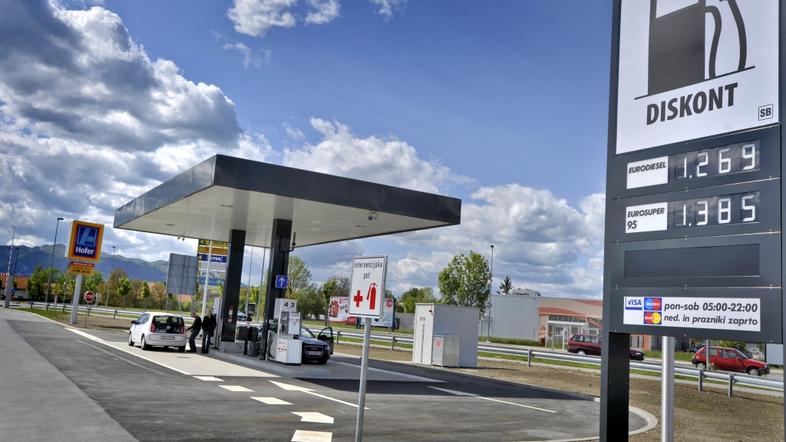 slovenija 17.05.12, Stephan Proll, FE Trading, odprtje nove bencinske crpalke v 