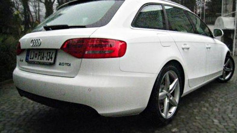 Nova štirica je oblikovno zelo skladen avtomobil, ki istočasno izžareva dinamičn