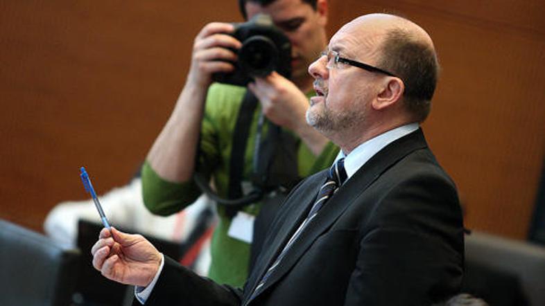 SNS trdi, da je uvedba postopka proti strankinemu predsedniku neutemeljena.