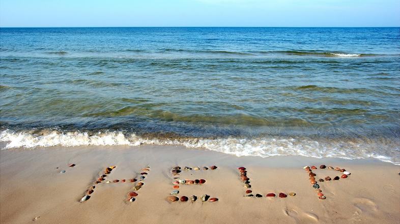 plaža morje pomoč brodolom