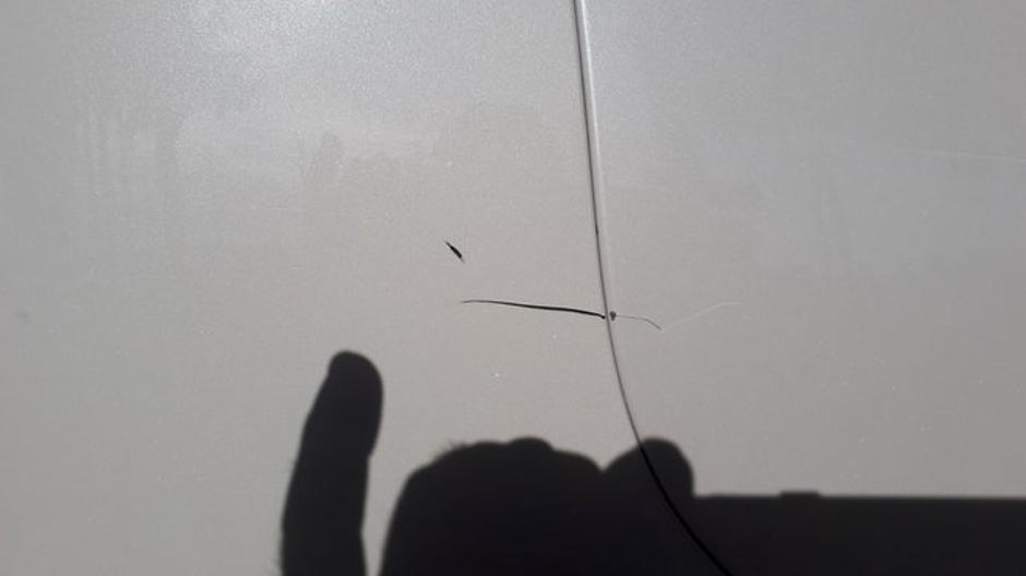 vandalizem, Kranj, poškodovan avto | Avtor: Bralec