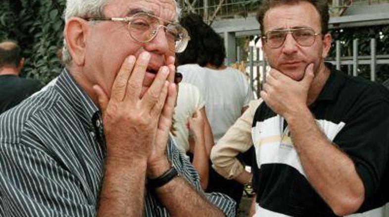 Tresenje tal razen panike ni povzročilo večje škode.