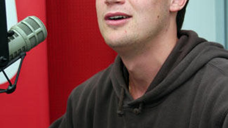 Sandi se je razšel s Tjašo in pravi, da bo zdaj rajši malo sam.