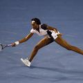 Venus Williams se je suvereno prebila v drugo kolo.