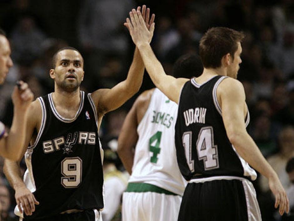 Beno Udrih še naprej odlično vodi igro Sacramenta. | Avtor: Žurnal24 main