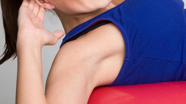 trebušne mišice, trebuh, ženska