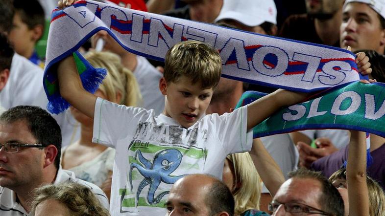slovenija španija prva tekma Stožice  dvorana navijači