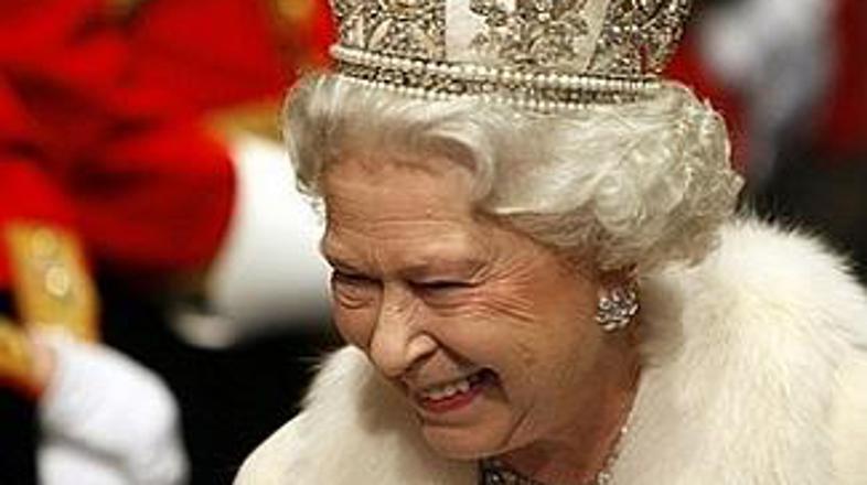 Mar bizarni zakoni zabavajo tudi britansko kraljico?