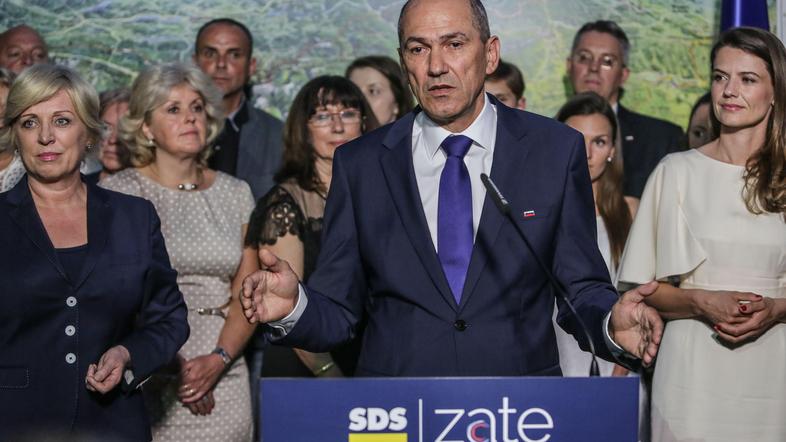 Janez Janša Urška Bačovnik Janša Romana Tomc SDS