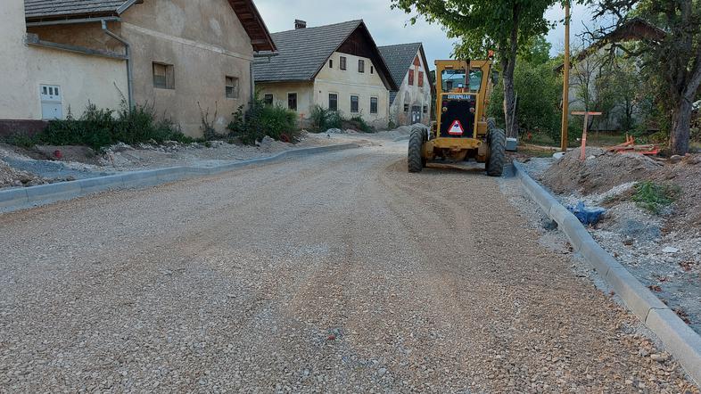 Praše, Mestna občina Kranj, obnova ceste