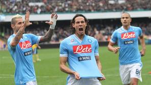 Cavani Napoli Pescara Serie A Italija liga prvenstvo