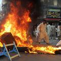 Po smrti Benazir Buto 27. decembra 2007 je Pakistan preplavilo nasilje, v katere