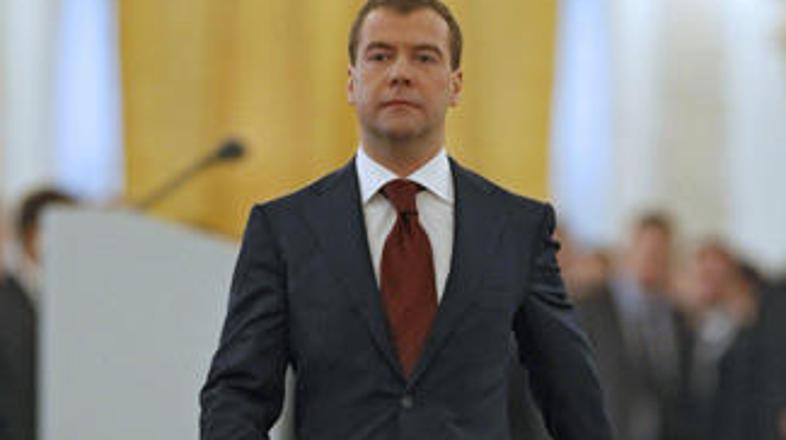 Dmitrij Medvedev je Obami čestital na prepričljivi zmagi.