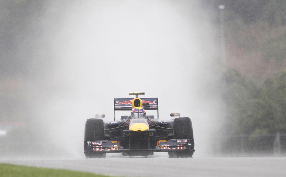VN Malezije 2010 Sepang dež Mark Webber Red Bull