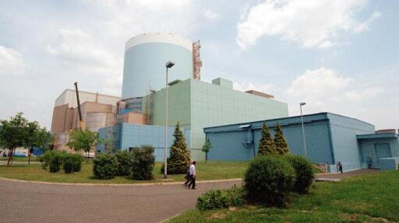Na padec letala na jedrsko elektrarno Krško se pri nas pripravljajo zgolj kurati