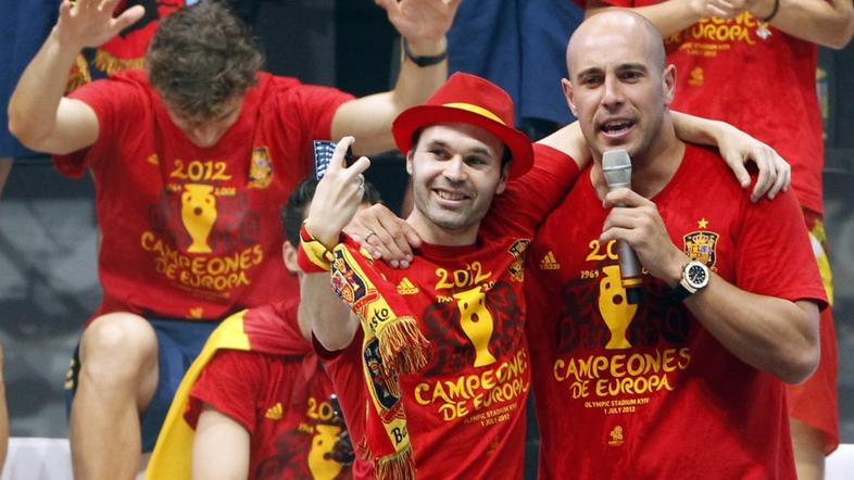 iniesta reina španija nogometna reprezentanca proslava