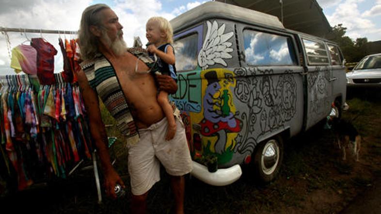 Tisti, ki so bili pred 40. leti na Woodstocku se v teh dneh vračajo na kraj lege