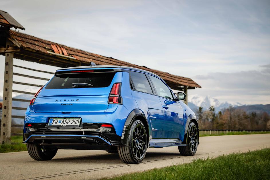 predstavitev Alpine A290