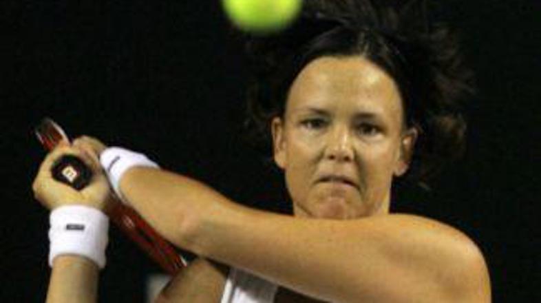 Lindsay Davenport po porodu spet zmaguje.