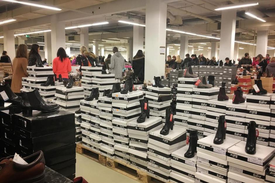 Mass outlet | Avtor: Anže Petkovšek