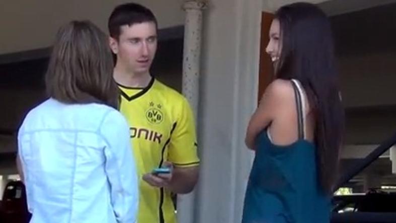 Lewandowski YouTube šala punce dekleta Dortmund pretvarjanje