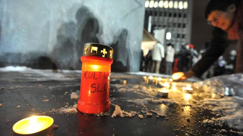 Nezadovoljstvo kulturnikov na predvečer Prešernovega dne