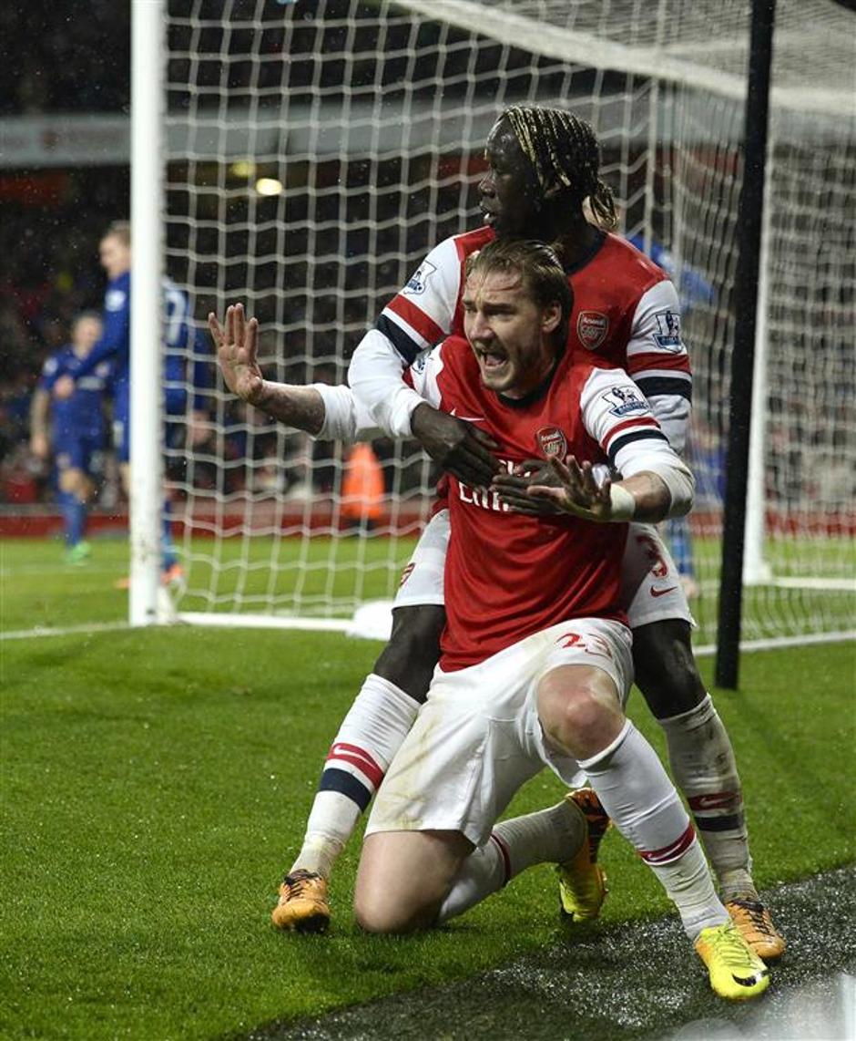 Bendtner Sagna Arsenal Cardiff City Premier League Anglija liga prvenstvo | Avtor: Reuters