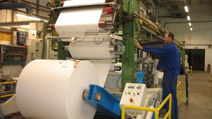 slovenija 10.02.14. papirnica radece, proizvodnja muflon, foto: mojca marot