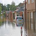 Nekatera mesta so povsem poplavljena. (Foto: AFP)
