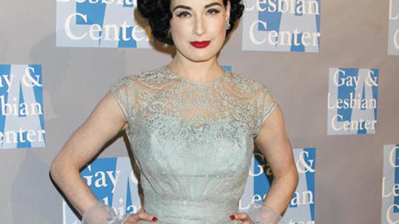 Dita von Teese priznava, da uživa v menjavanju moških.
