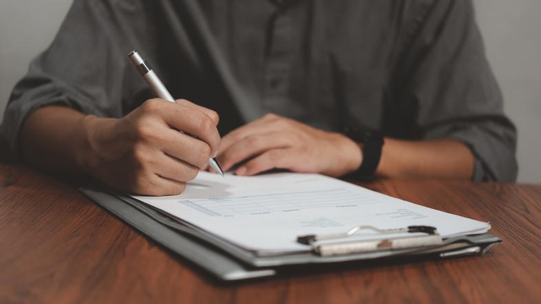 služba, dopust, poroka, študij