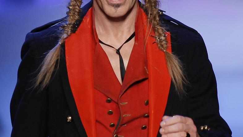 John Galliano je po enem mesecu zapustil rehabilitacijski center. (Foto: Reuters