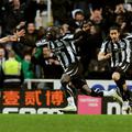 Cheik Tiote Kevin Nolan Jonas Gutierrez Emmanuel Eboue gol zadetek veselje prosl