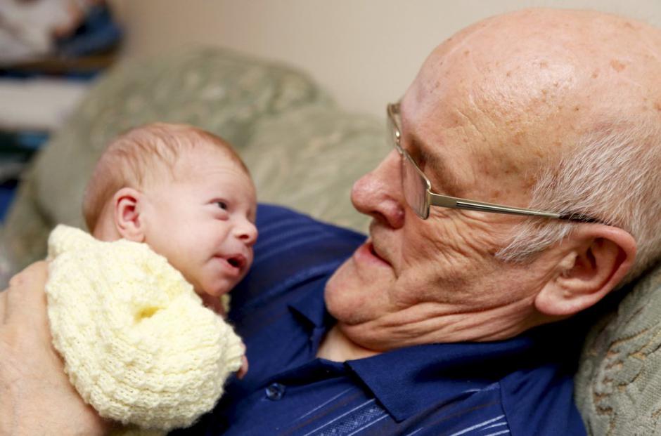 73-letni John Willows postal oče | Avtor: Profimedias