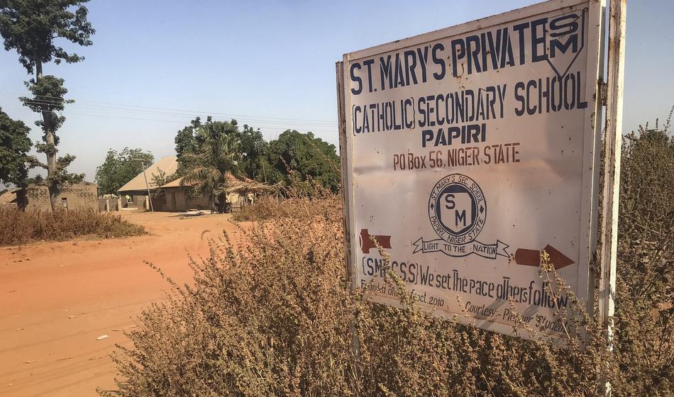 V Nigeriji iz ujetništva pobegnilo 50 ugrabljenih otrok iz katoliške šole