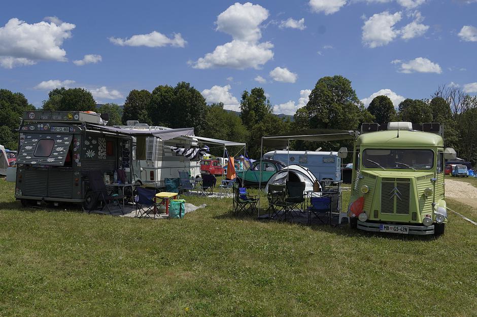 Svetovno srečanje citroën 2CV spaček Postojna | Avtor: Matija_Janežič