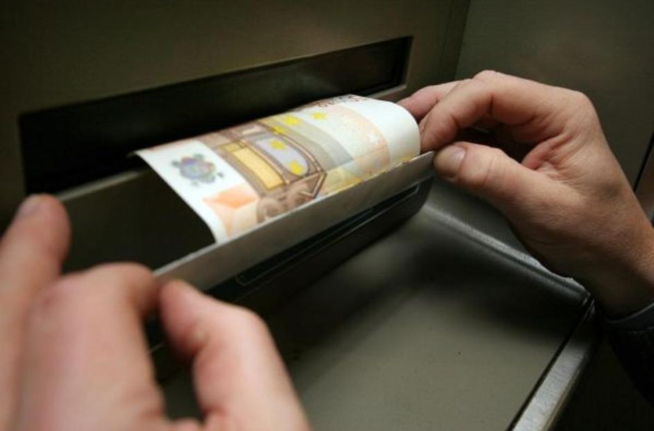 Zlorabe na bankomatu