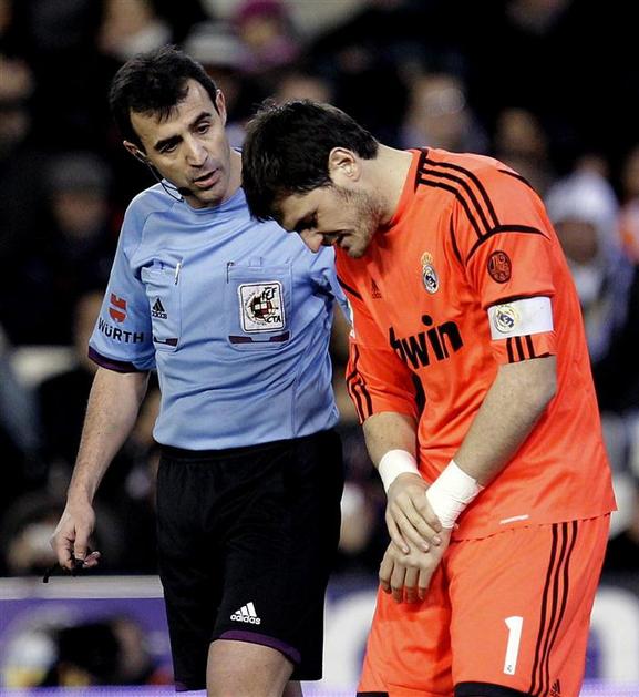 sodnik Perez Lasa Casillas Valencia Real Madrid pokal četrtfinale Copa del Rey