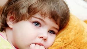 V Sloveniji na leto posvojijo le od 20 do 40 otrok, čakajočih bodočih staršev pa