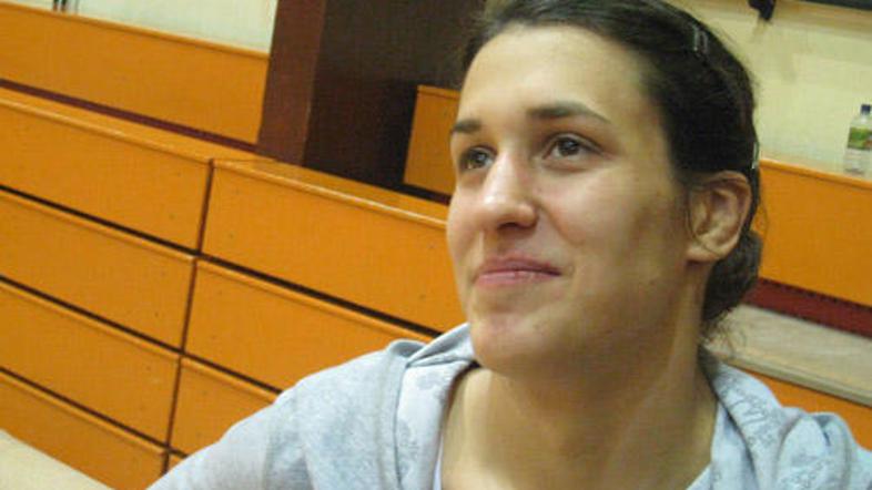 Simpatično, a preprosto Beograjčanko smo zaslišali po prijateljski tekmi med Kri