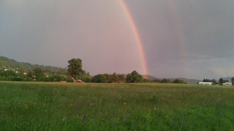 po večerni plohi, mavrica