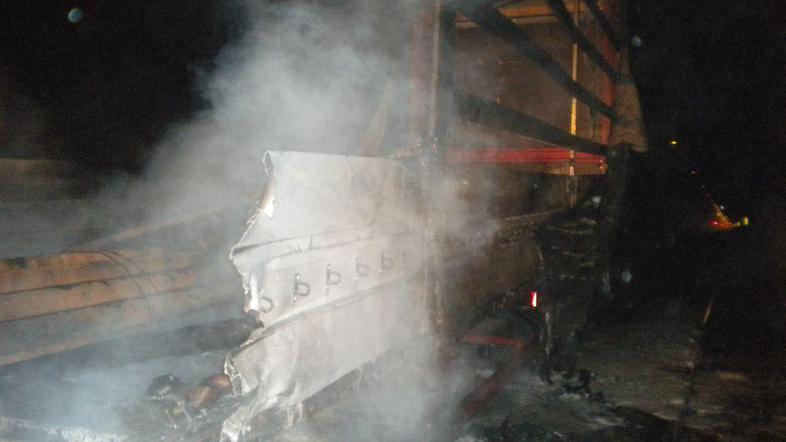 Glavnina požara je bila pogašena v dobre pol ure. (Foto: PGE Celje)