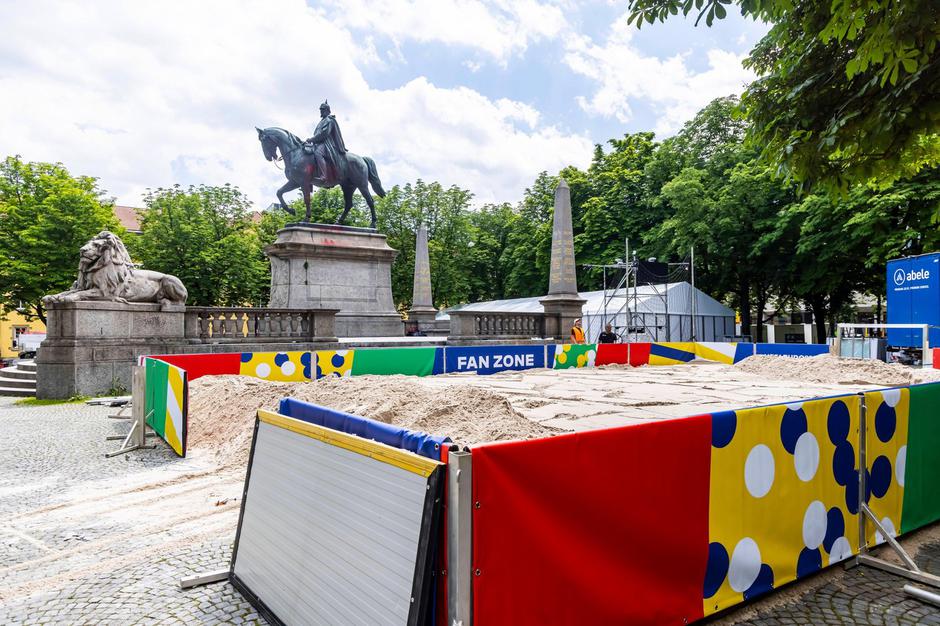 Stuttgart navijaška cona Karlssplatz | Avtor: Profimedia