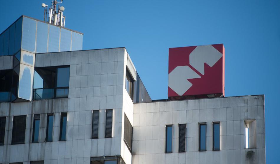 Velik zaplet z logotipom Mercatorja