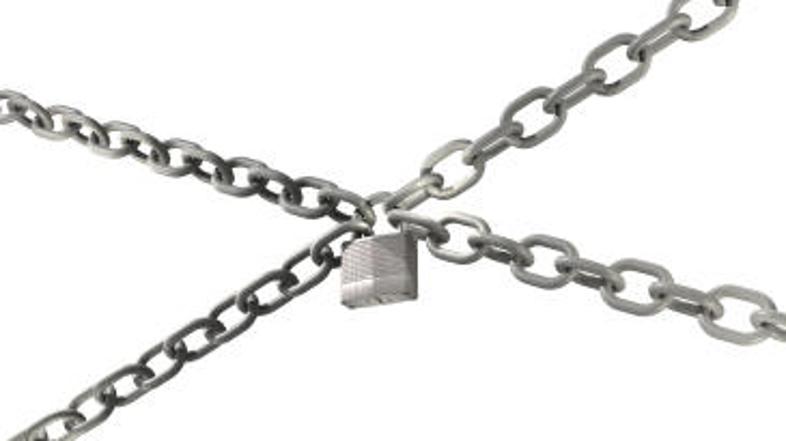 Je vaša ljubezen kot veriga, ki malčka oklepa?