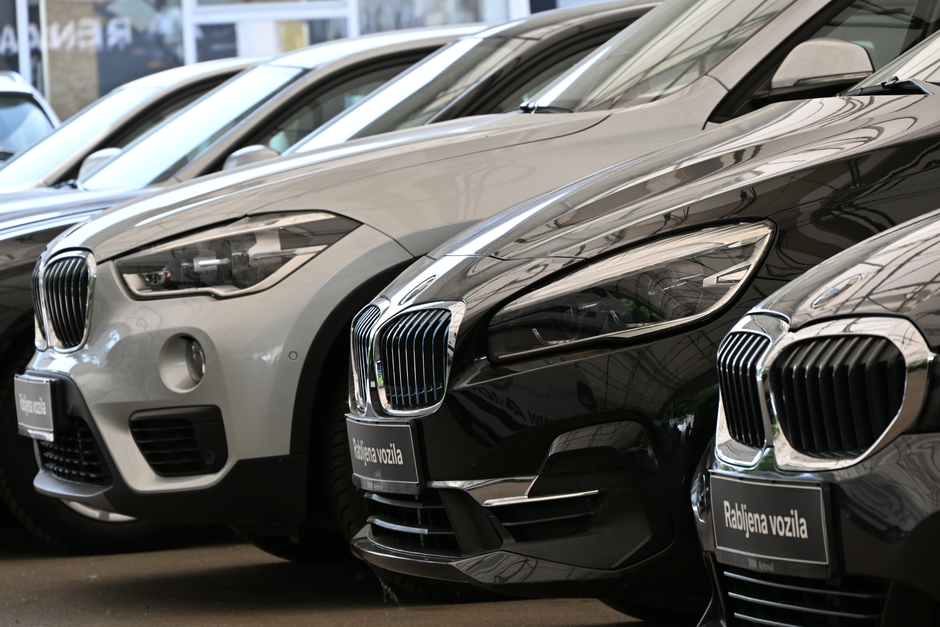 Rabljeni avtomobili | Avtor: Doberavto