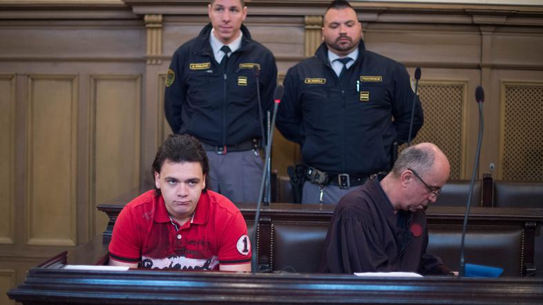 Stefan Cakić, Sojenje